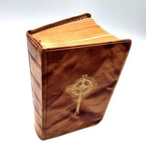 Saint Joseph Continuous Sunday Missal REV. HUGO HOEVER 1963 New Ed. Leather